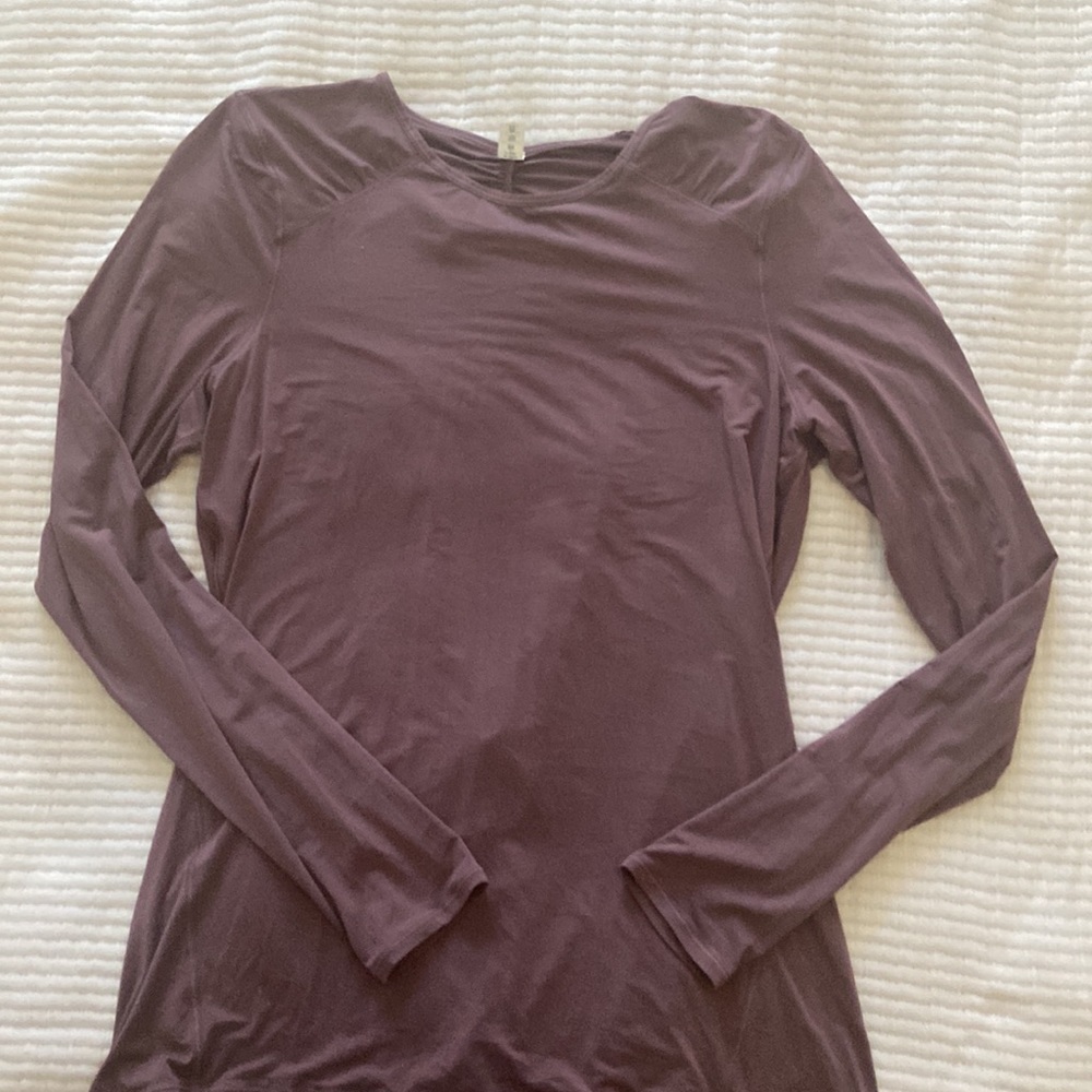 Lululemon long sleeve with keyhole